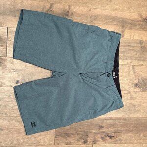 Crossfire X Submersibles Comfort Stretch 21" Outseam Walk Shorts